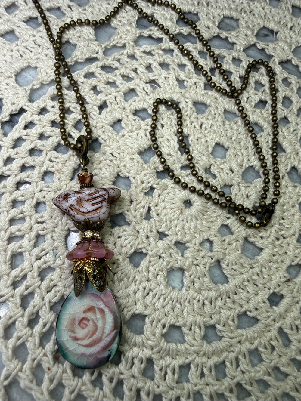 Vintage-Inspired Pink Rose Pendant 26” Necklace